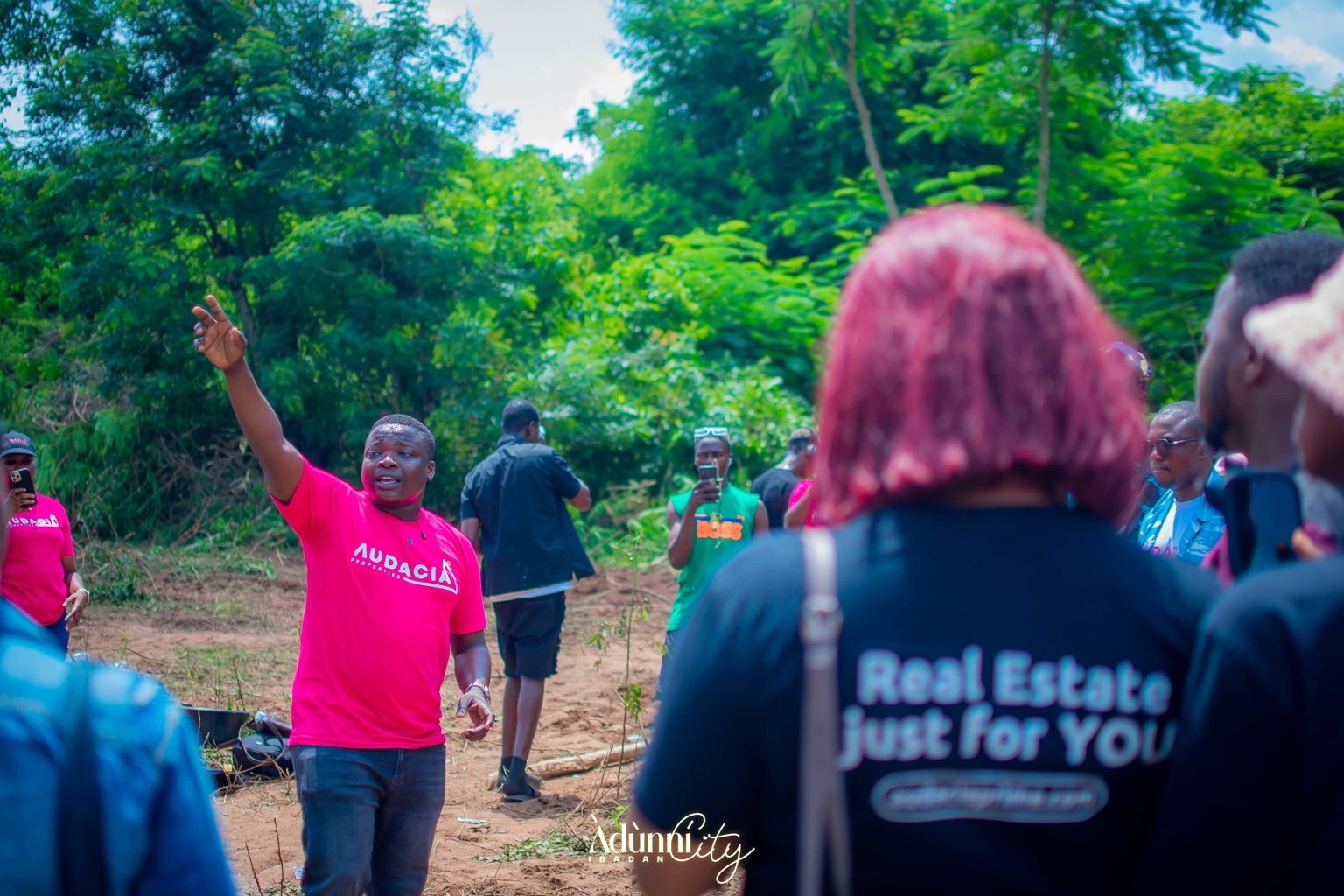 Audacia community at an outdoor property visit
